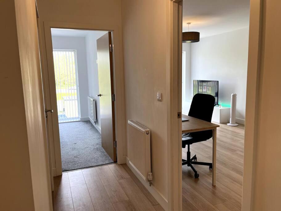 Modern 1 Bedroom Serviced Apartment - Near City Centre 동커스터 외부 사진